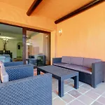 Superb 2-bed In Duquesa Appartamento *