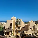 Superb 2-bed In Duquesa
