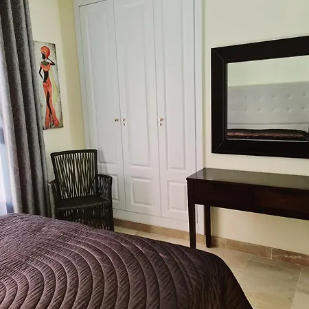 Appartamento Superb 2-bed In Duquesa *