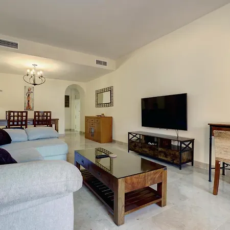 شقة Superb 2-bed In Duquesa *