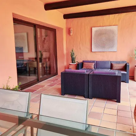 Superb 2-bed In Duquesa مانيلفا